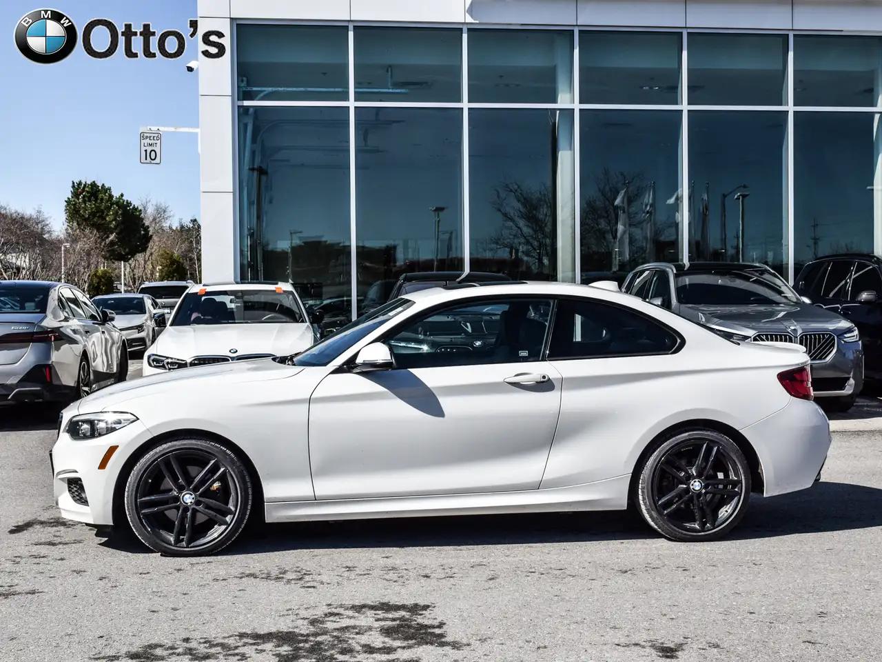 BMW 2 Series снимка BMW 2 Series