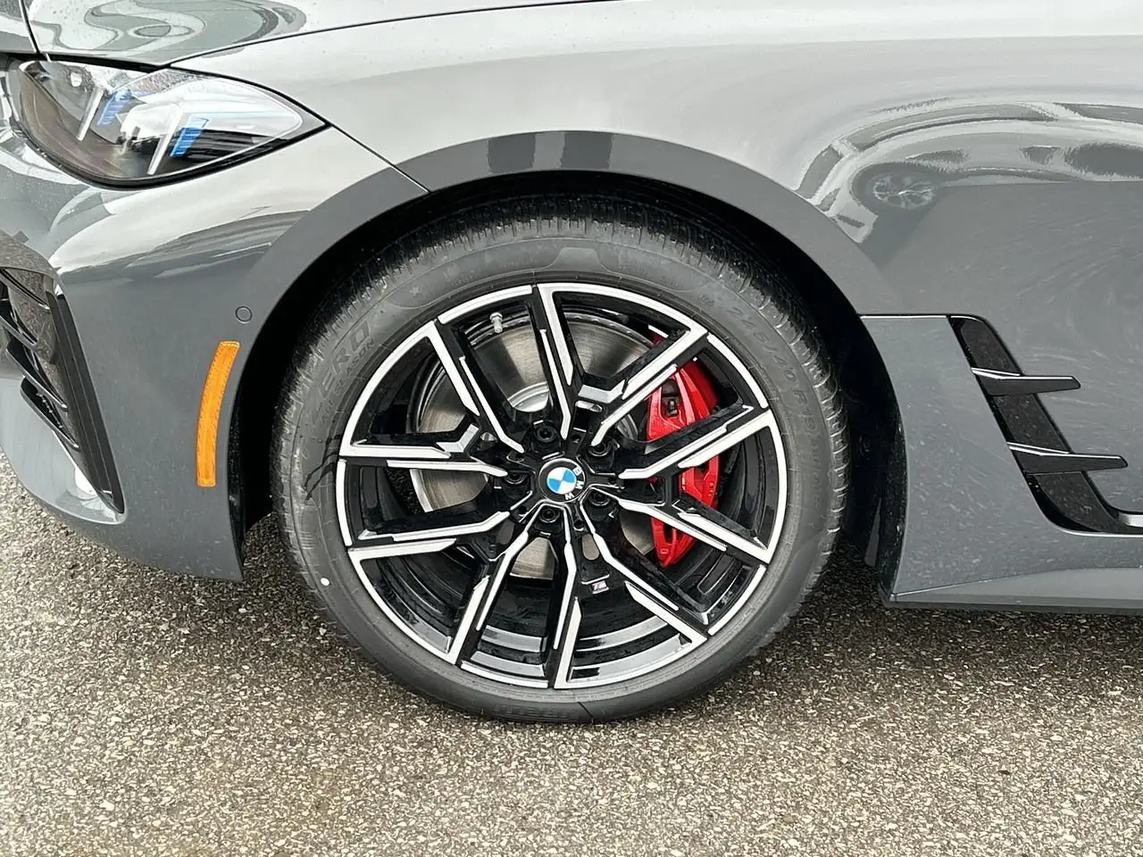 BMW i4 снимка BMW i4