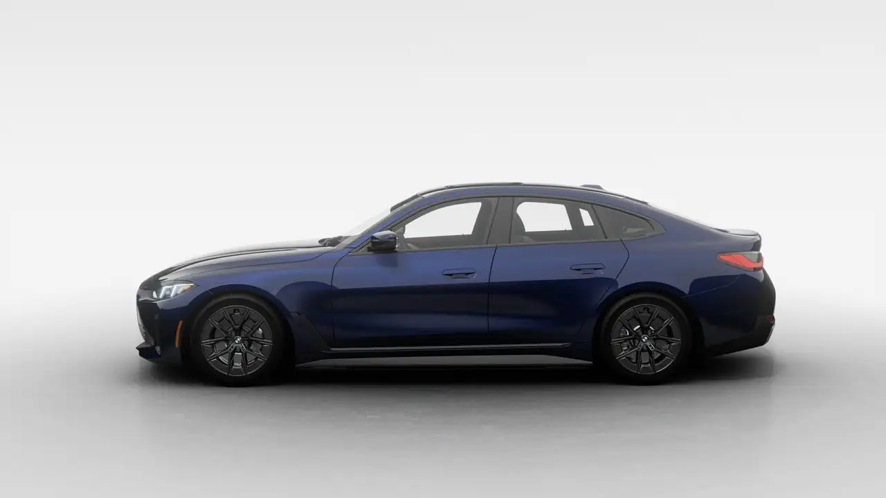 BMW i4 photo BMW i4