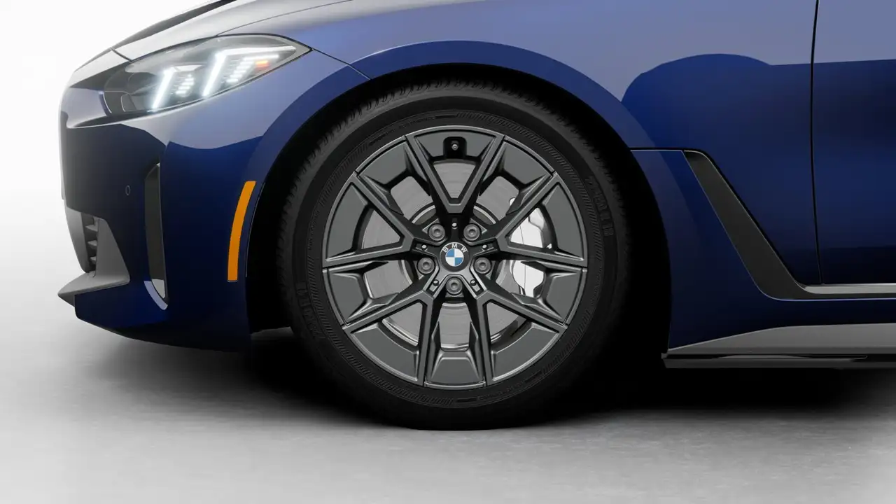 BMW i4 photo BMW i4