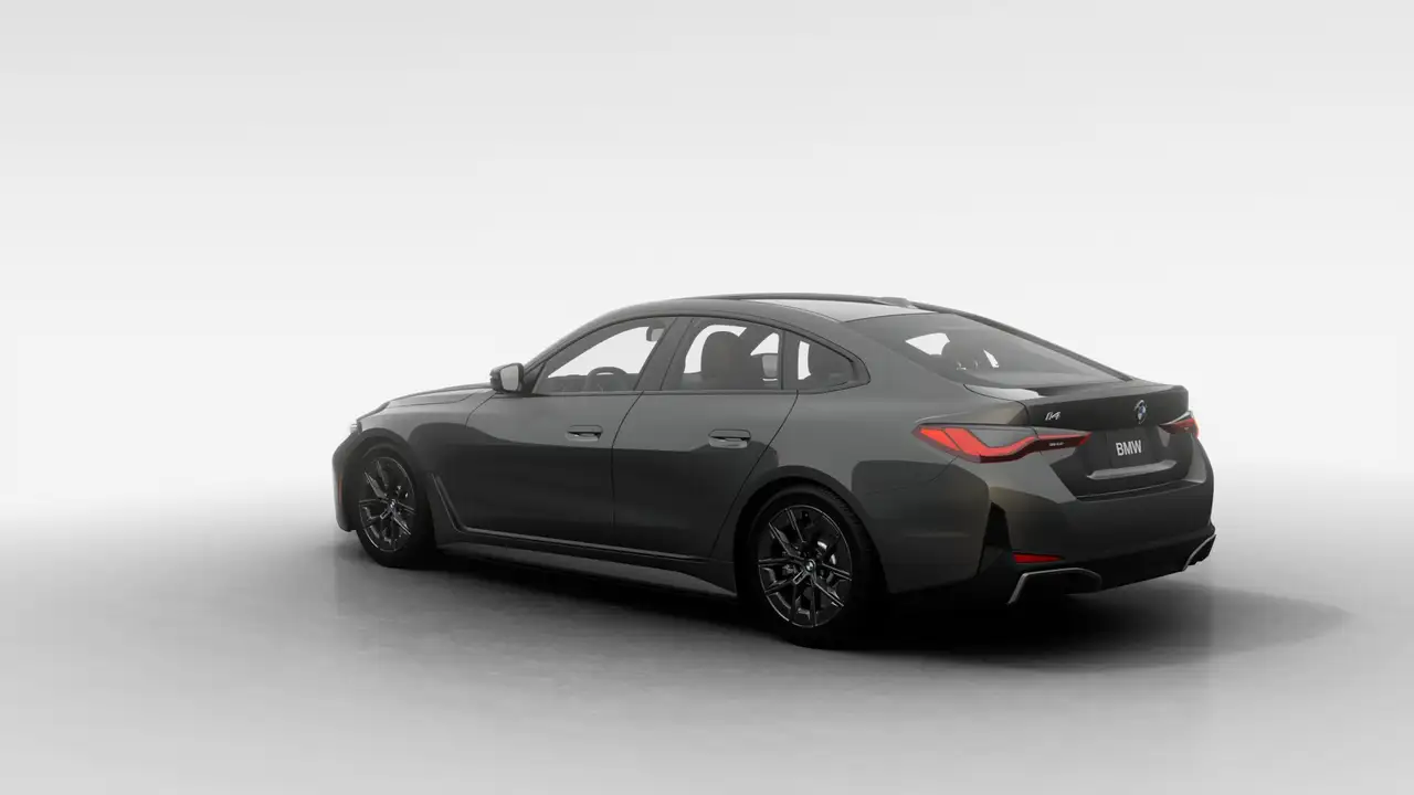 BMW i4 photo BMW i4