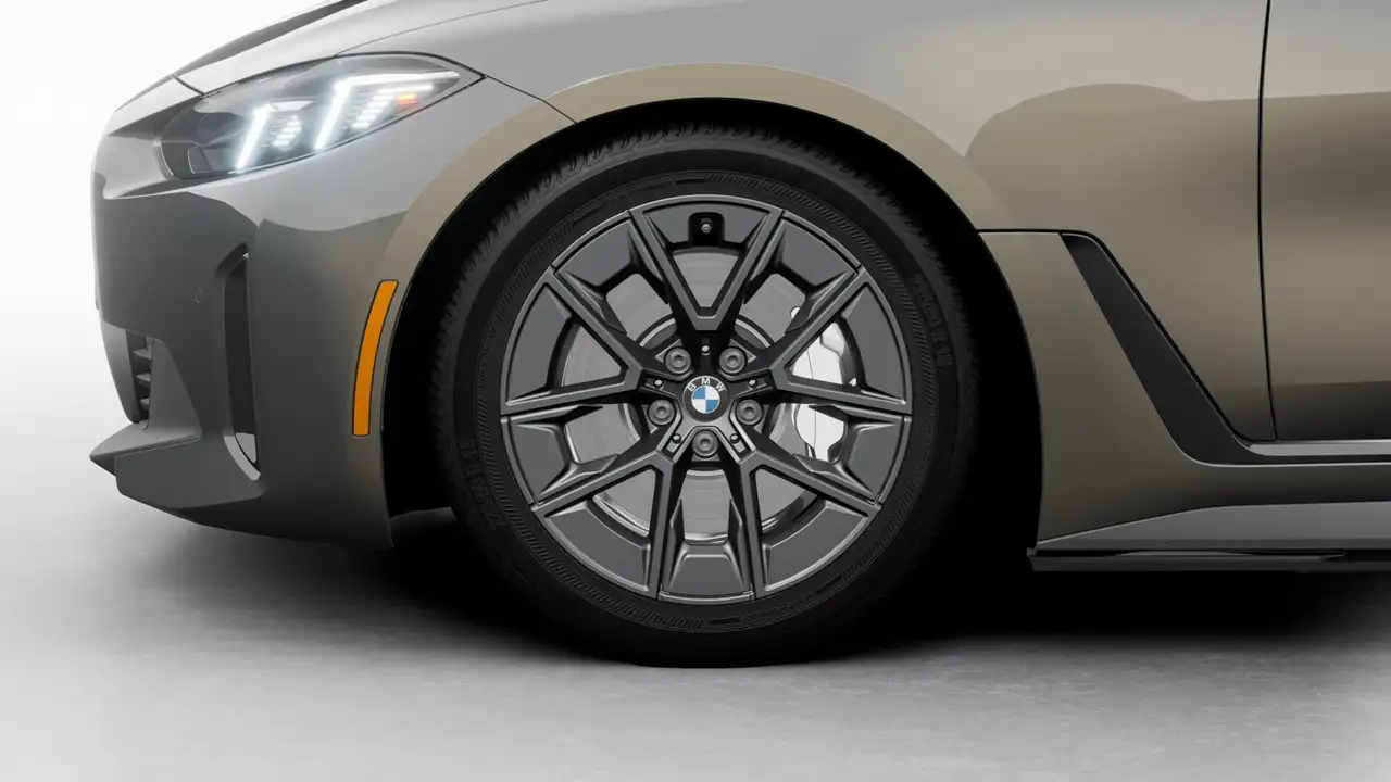 BMW i4 photo BMW i4