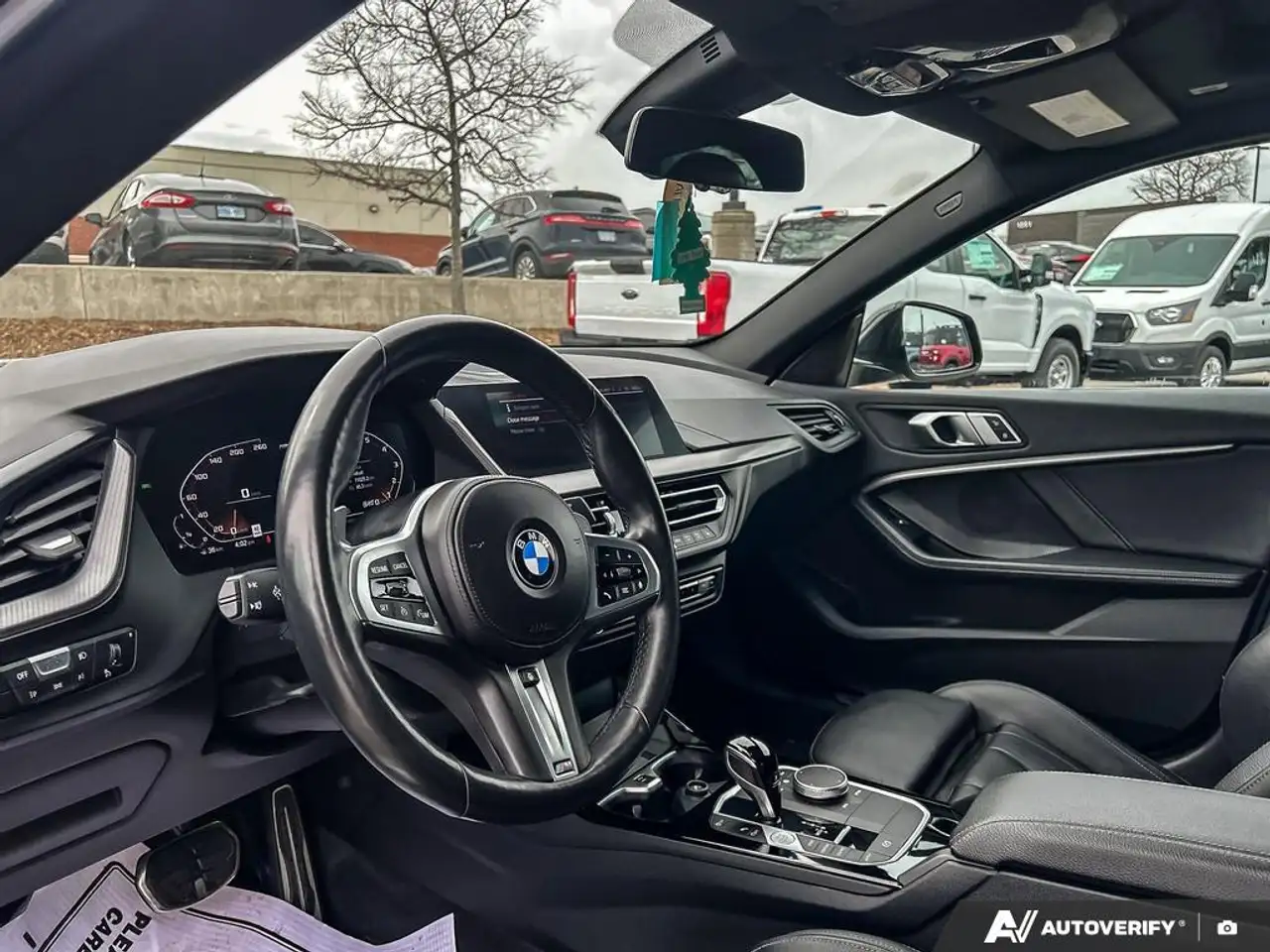 BMW 2 Series снимка BMW 2 Series