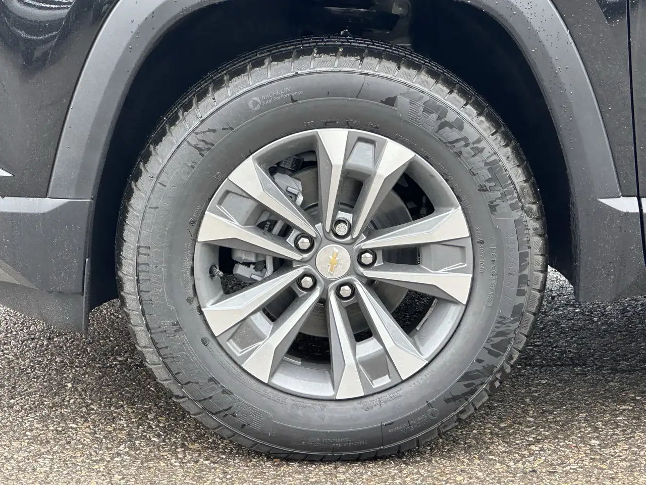 Chevrolet Equinox photo Chevrolet Equinox
