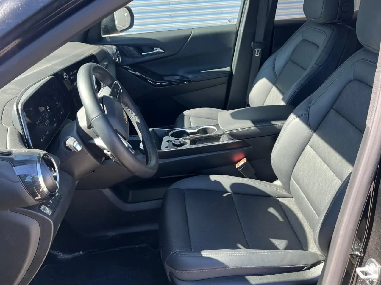 Chevrolet Equinox снимка Chevrolet Equinox