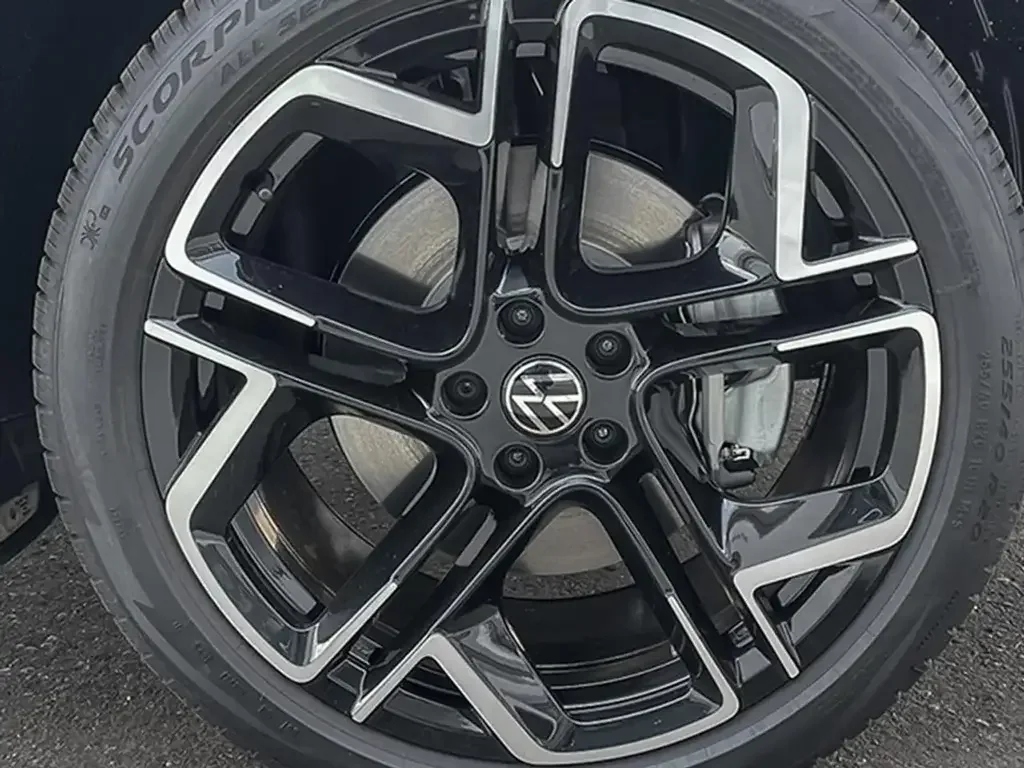 Volkswagen Tiguan снимка Volkswagen Tiguan
