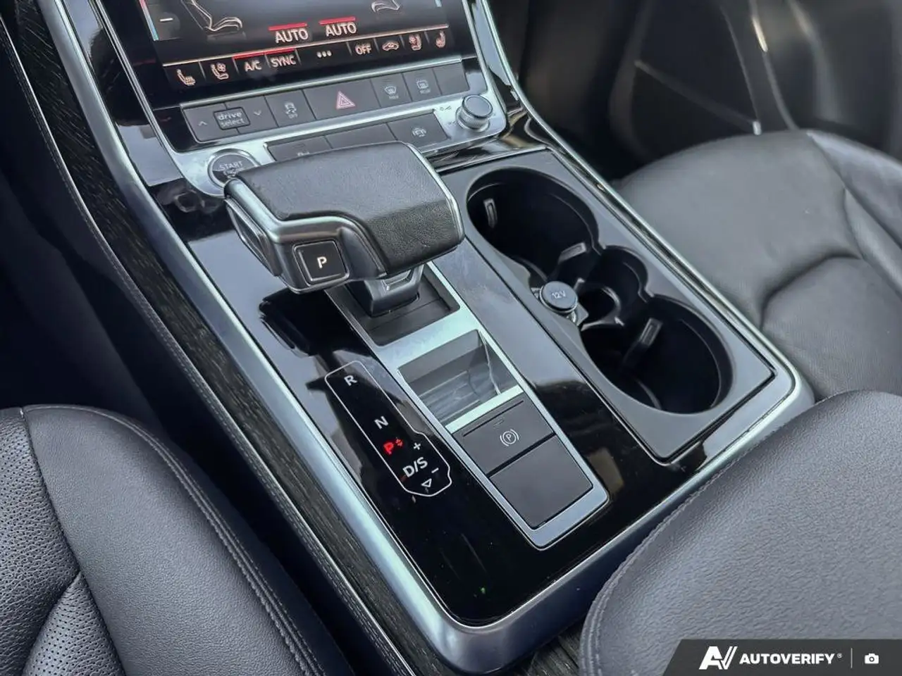 Audi Q7 снимка Audi Q7