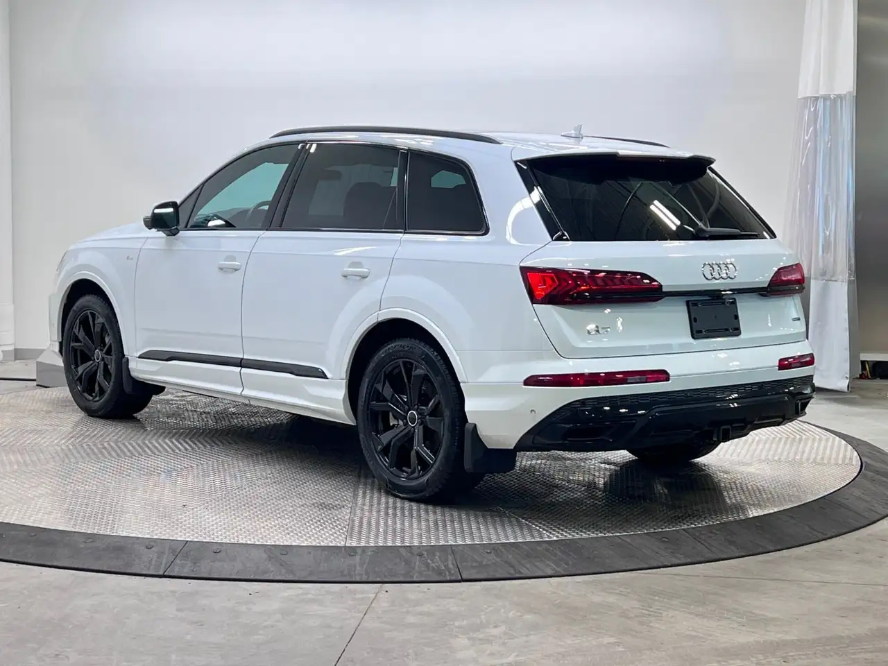 Audi Q7 снимка Audi Q7