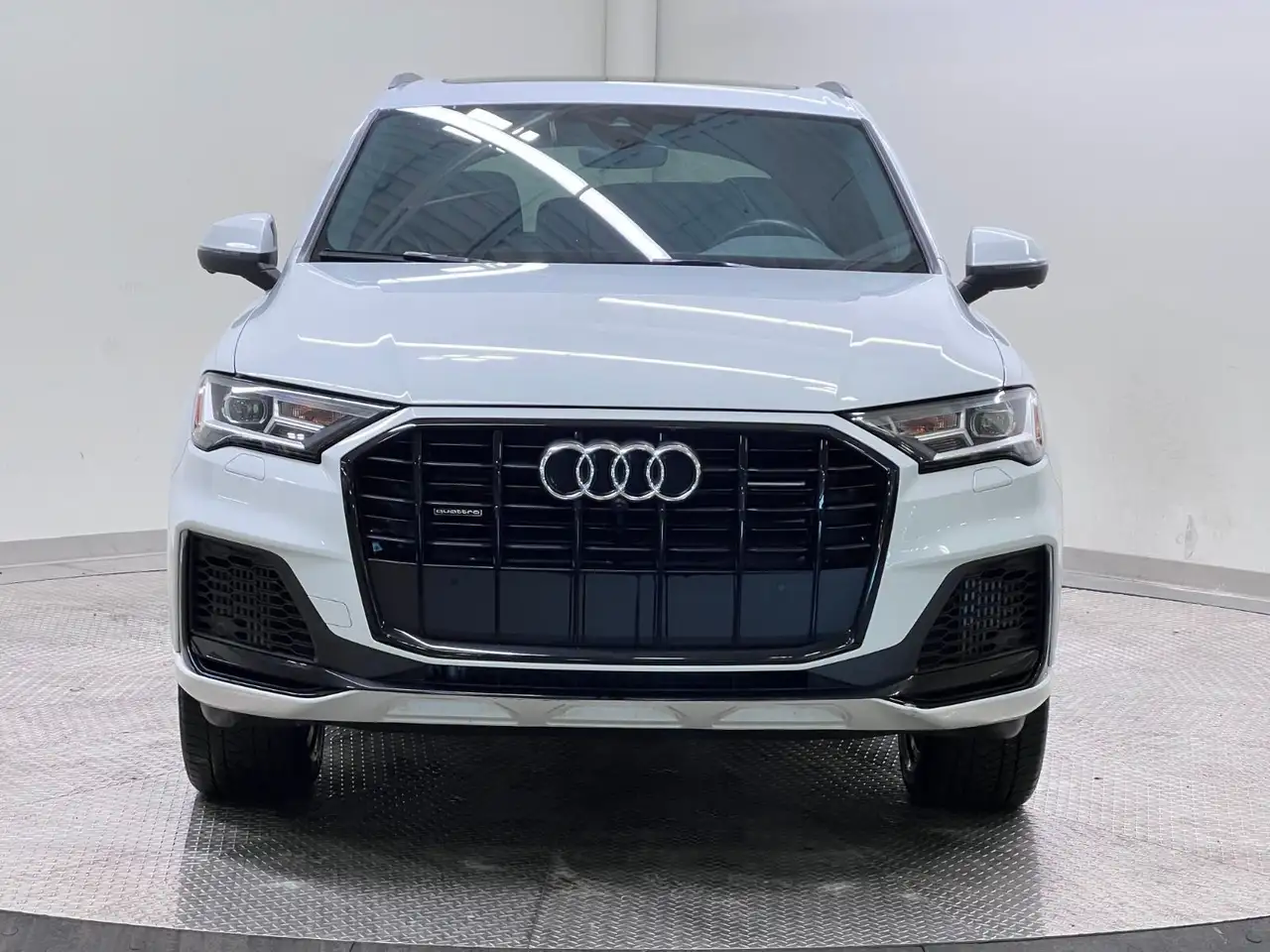Audi Q7 снимка Audi Q7