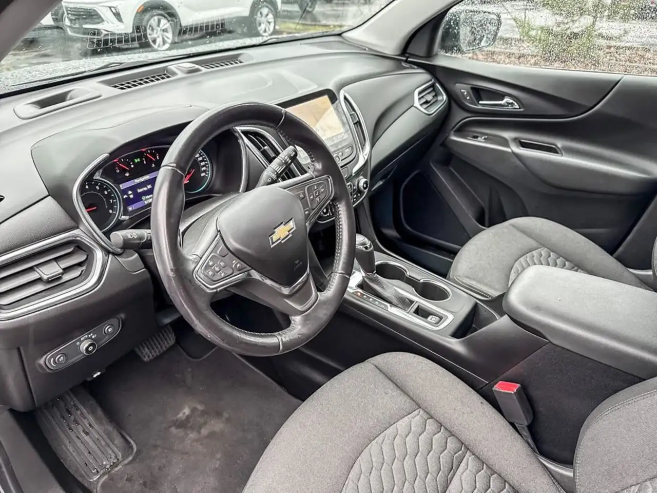 Chevrolet Equinox снимка Chevrolet Equinox