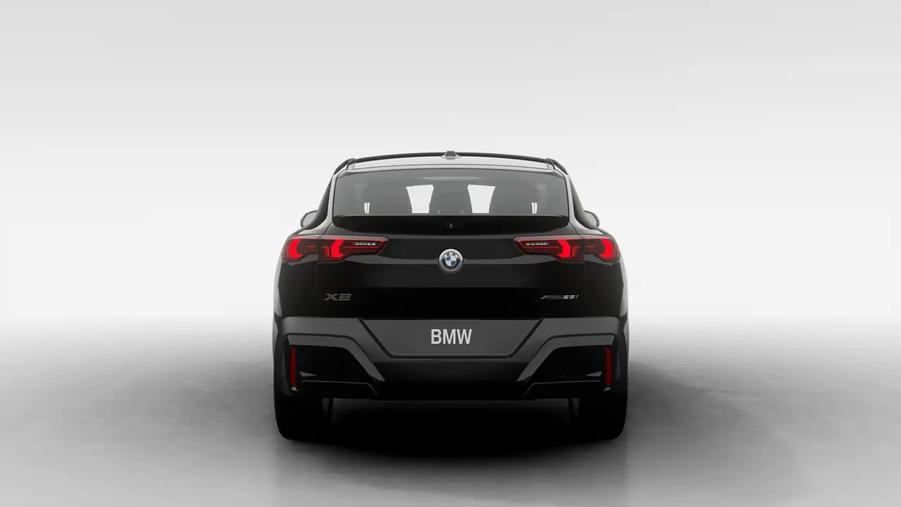 BMW X2 photo BMW X2