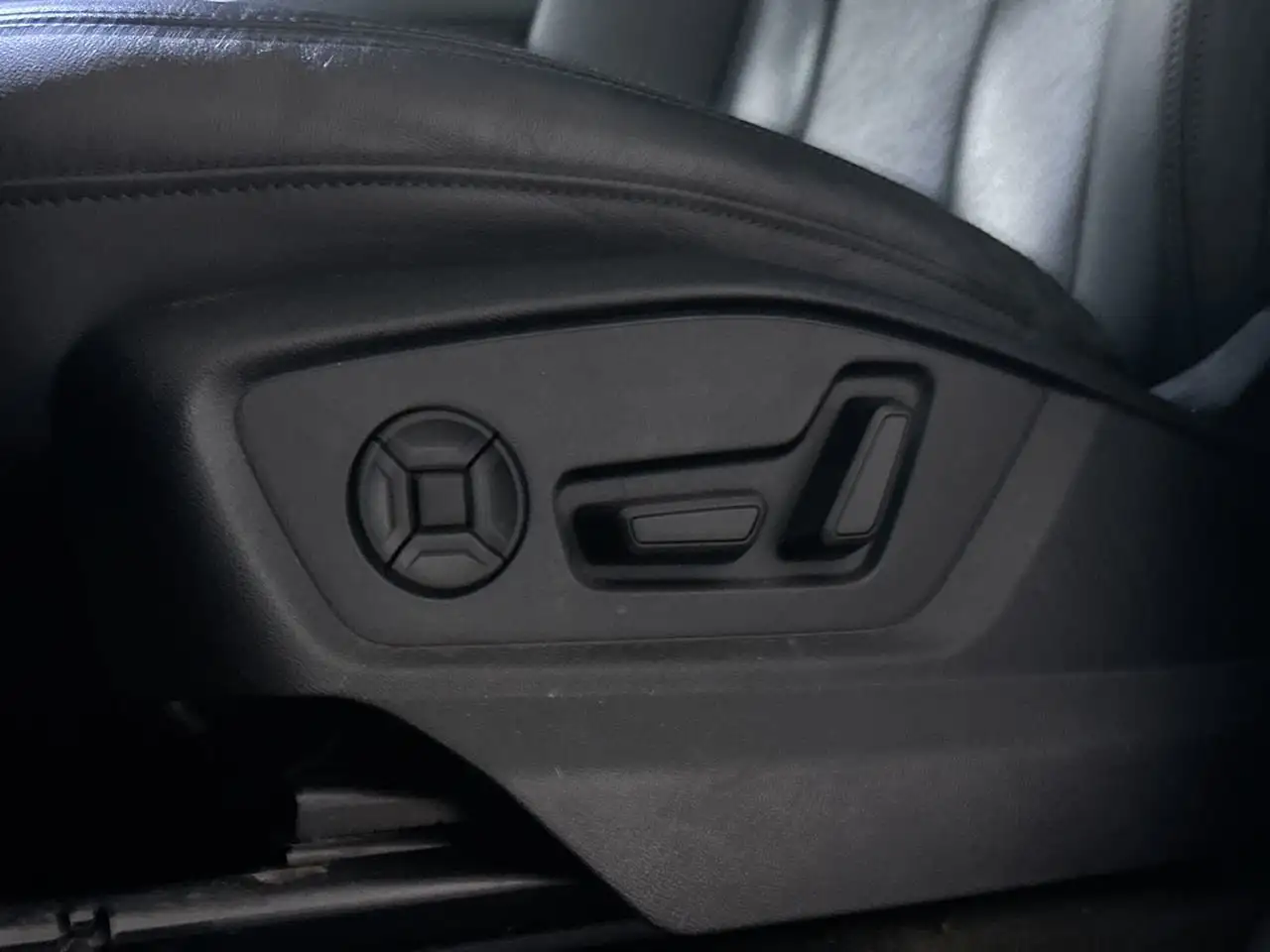 Audi Q7 снимка Audi Q7