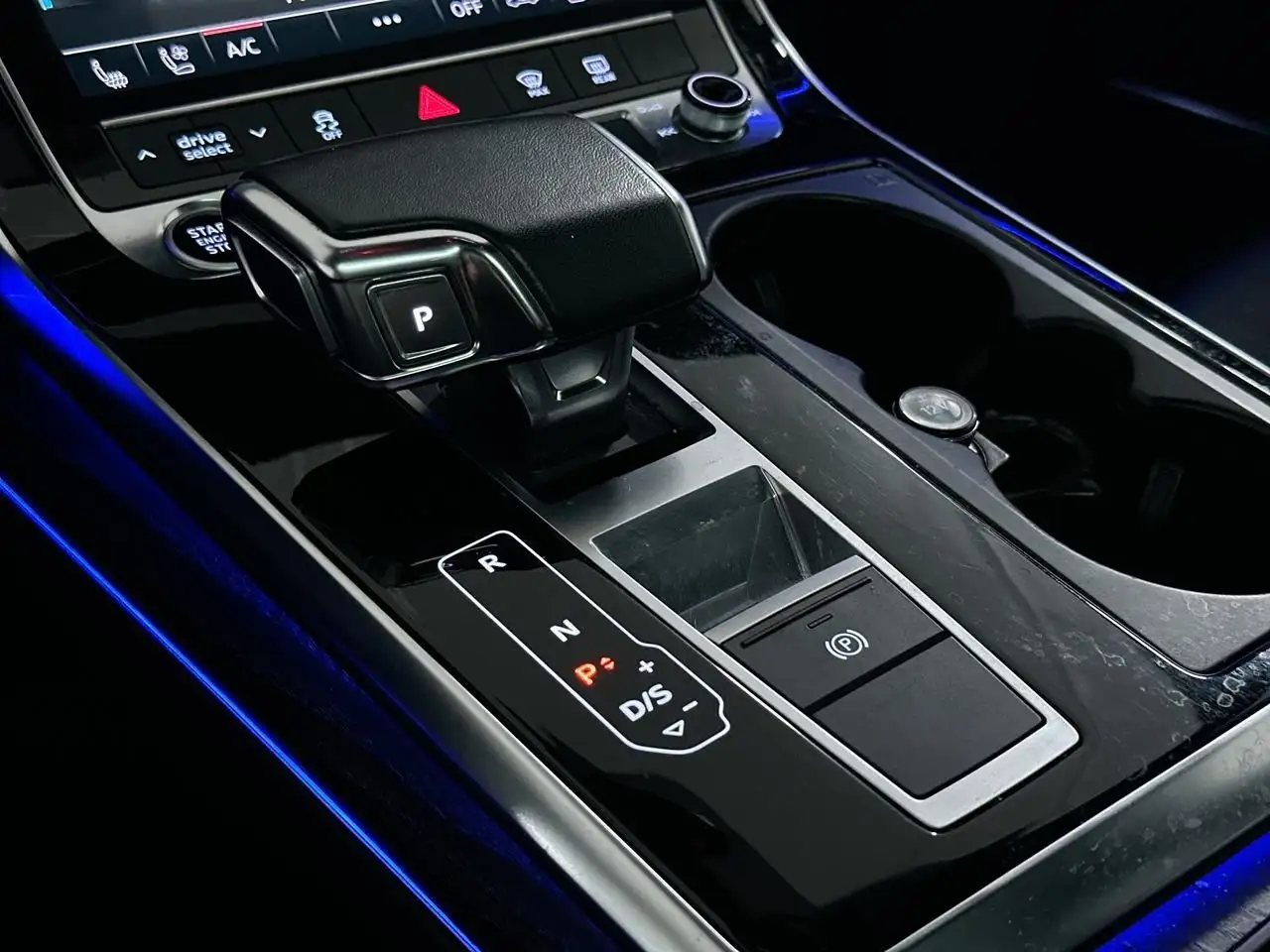 Audi Q7 снимка Audi Q7