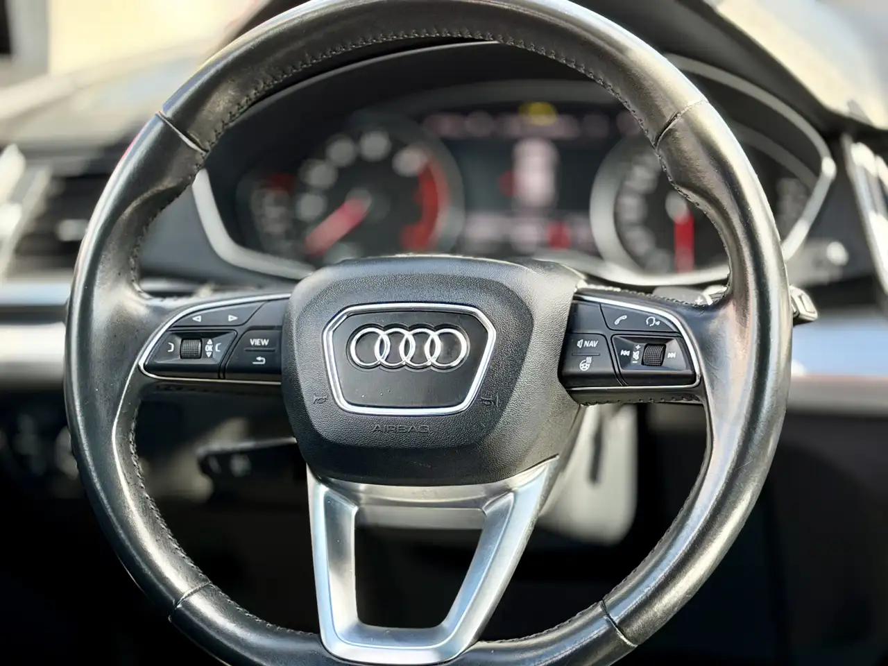 Audi Q5 снимка Audi Q5