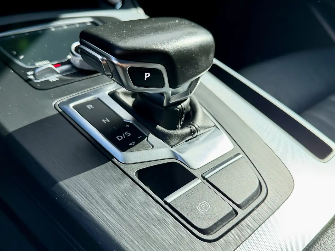 Audi Q5 снимка Audi Q5