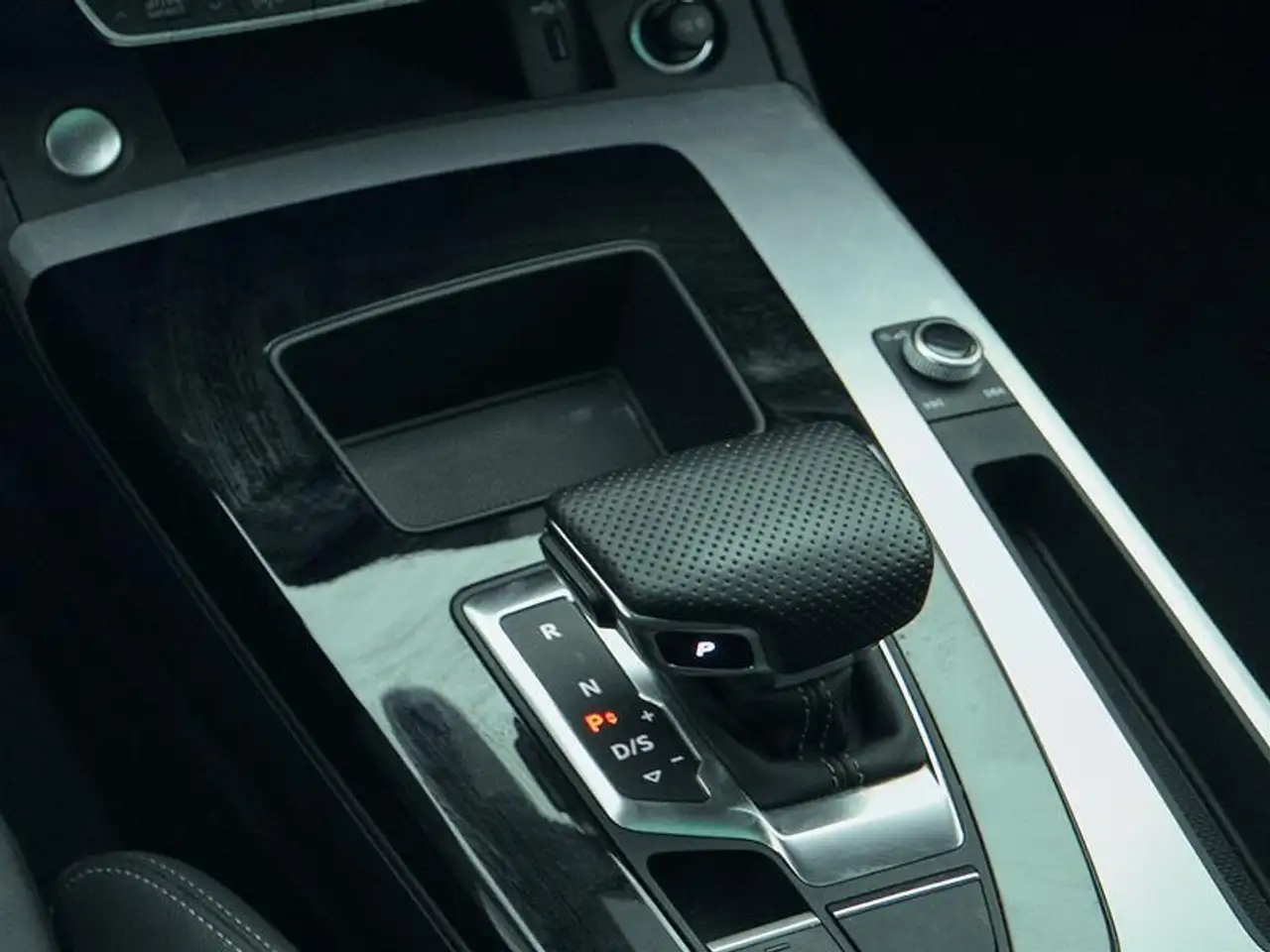 Audi Q5 снимка Audi Q5