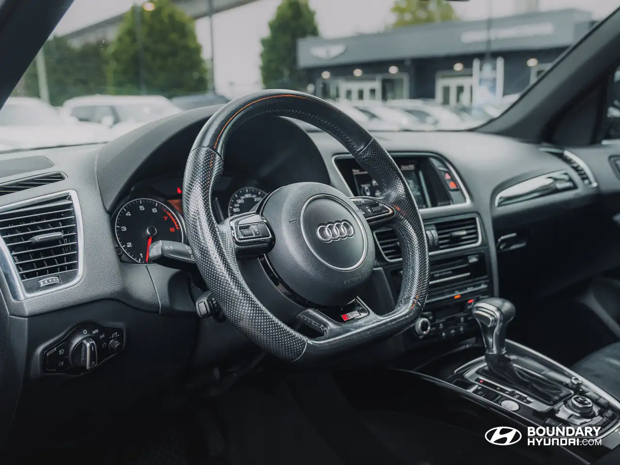 Audi Q5 снимка Audi Q5