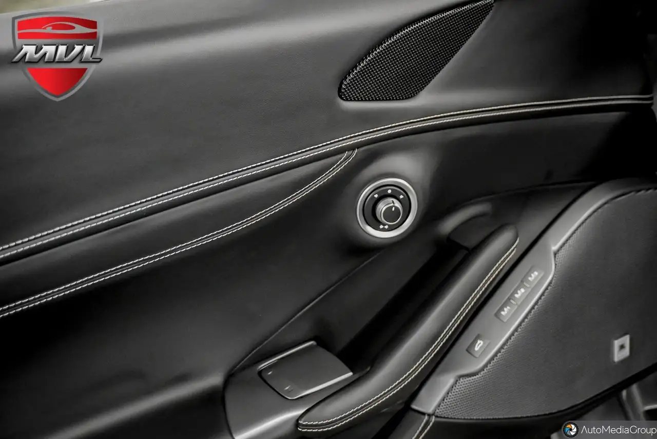 Ferrari Portofino снимка Ferrari Portofino