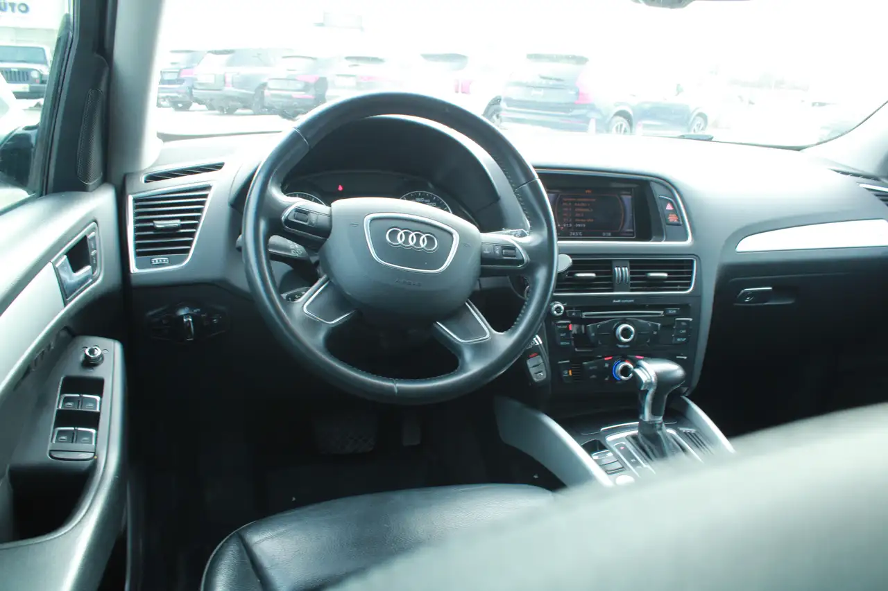 Audi Q5 снимка Audi Q5