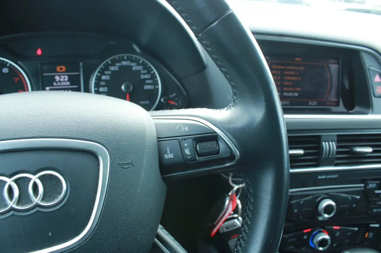 Audi Q5 снимка Audi Q5
