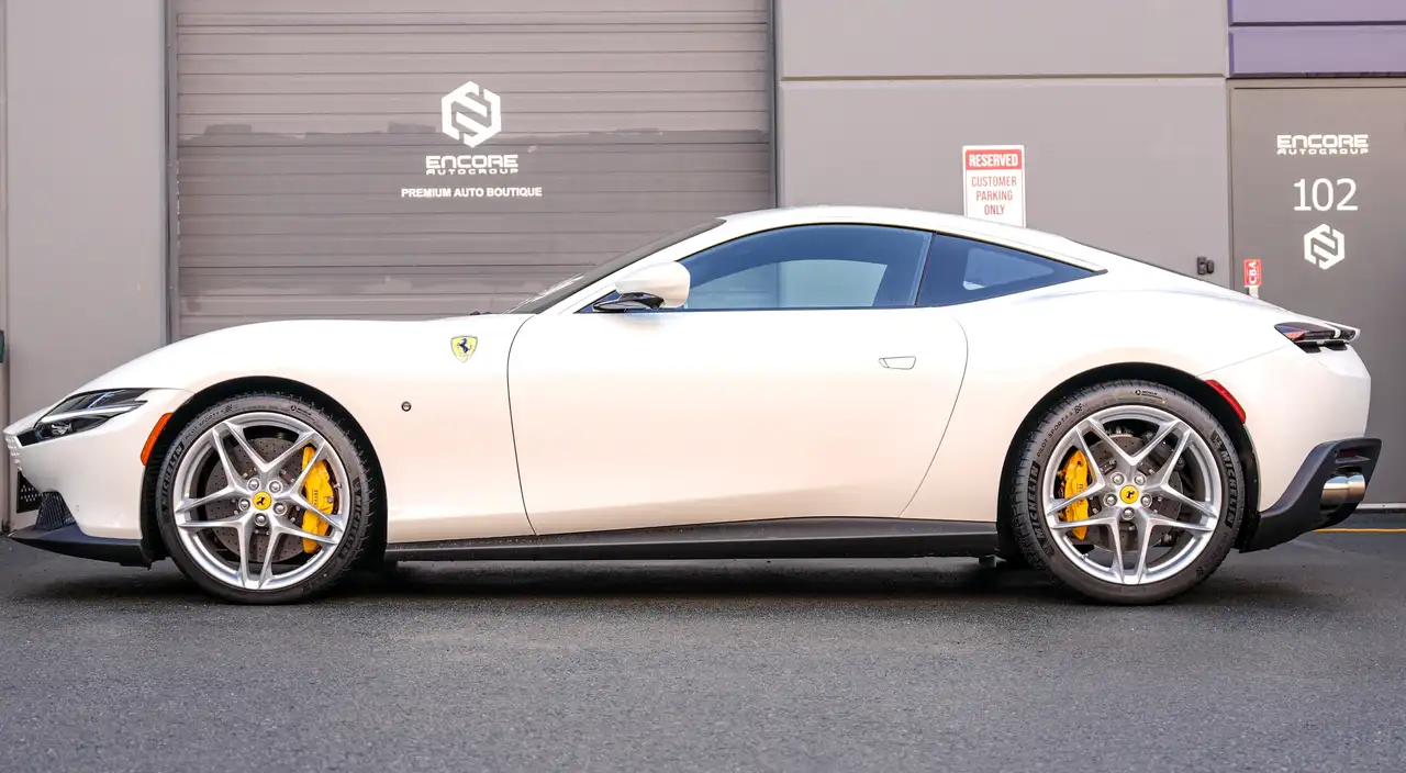 Ferrari Roma снимка Ferrari Roma