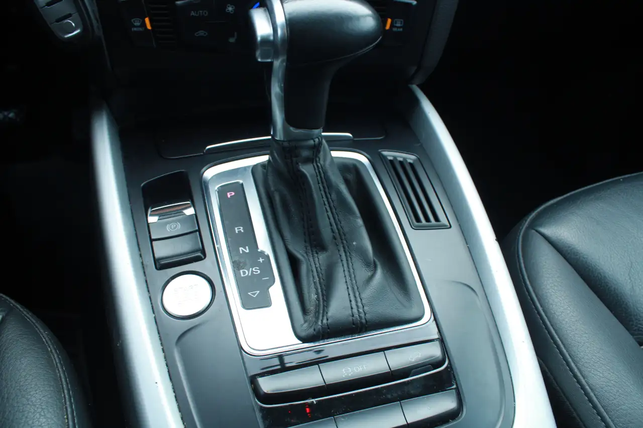 Audi Q5 снимка Audi Q5