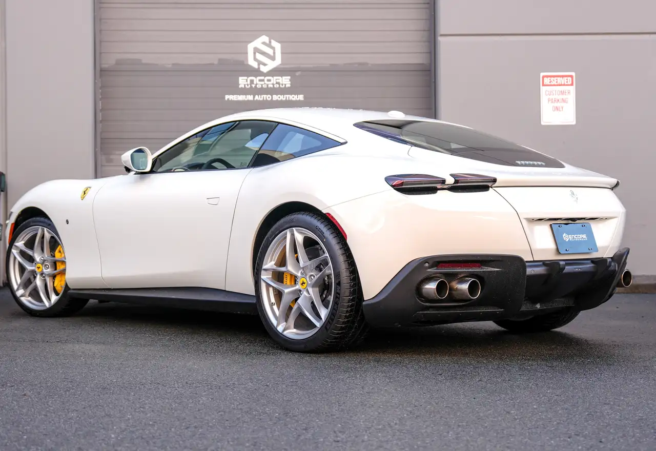 Ferrari Roma снимка Ferrari Roma