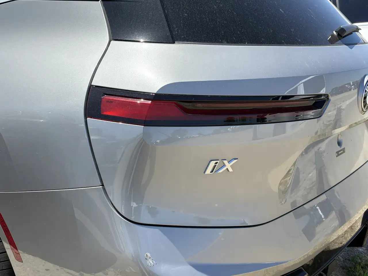 BMW iX снимка BMW iX