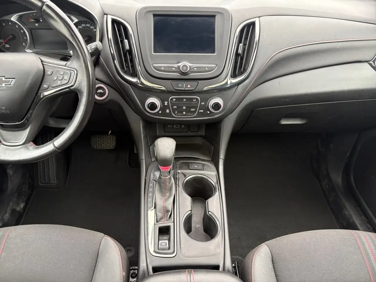 Chevrolet Equinox снимка Chevrolet Equinox