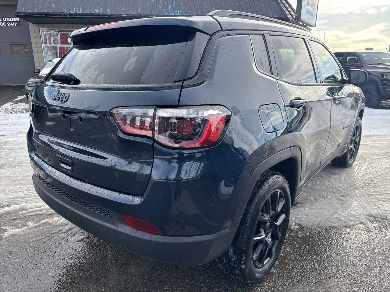 Jeep Compass photo Jeep Compass