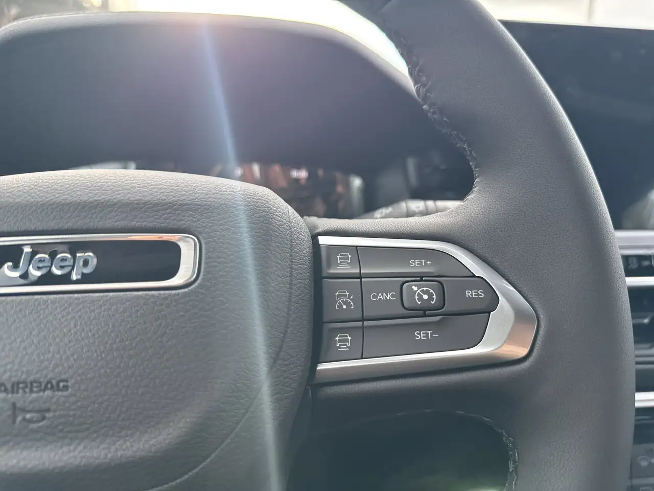 Jeep Compass photo Jeep Compass