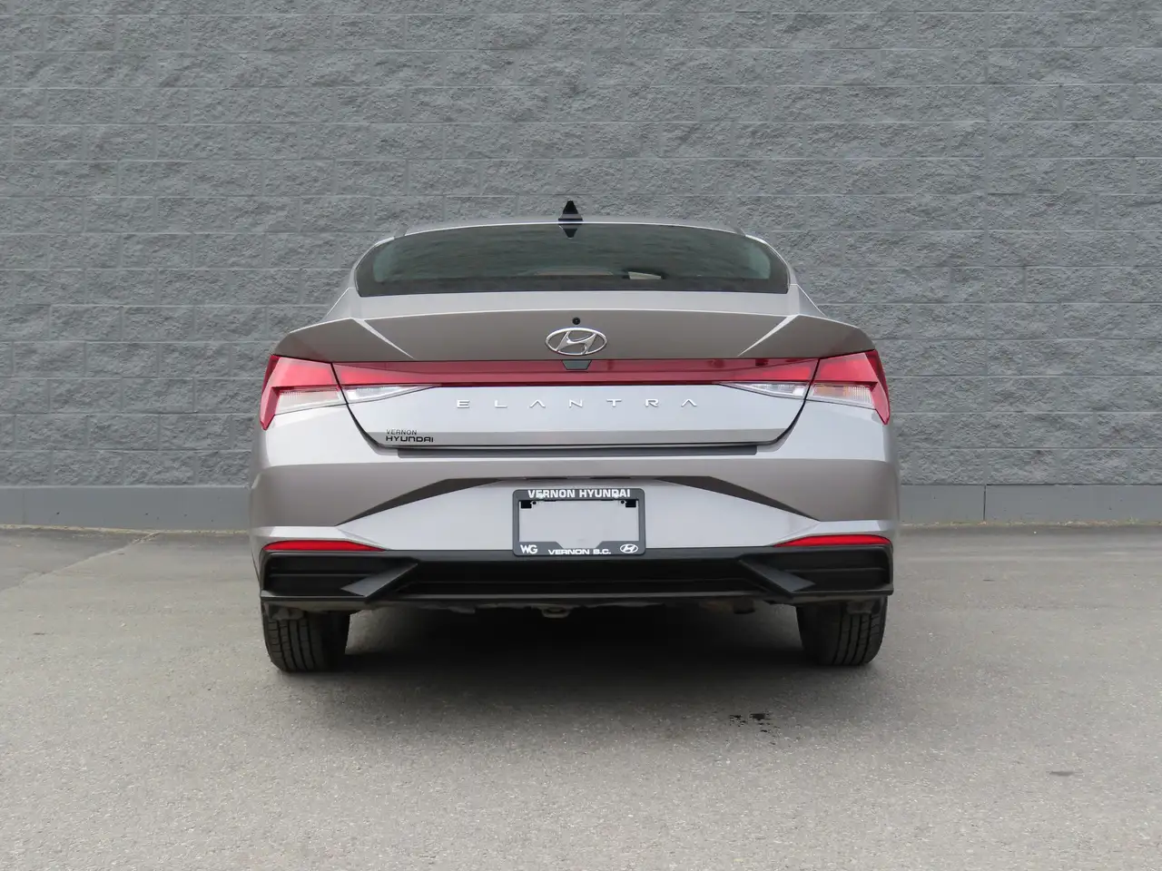 Hyundai ELANTRA снимка Hyundai ELANTRA