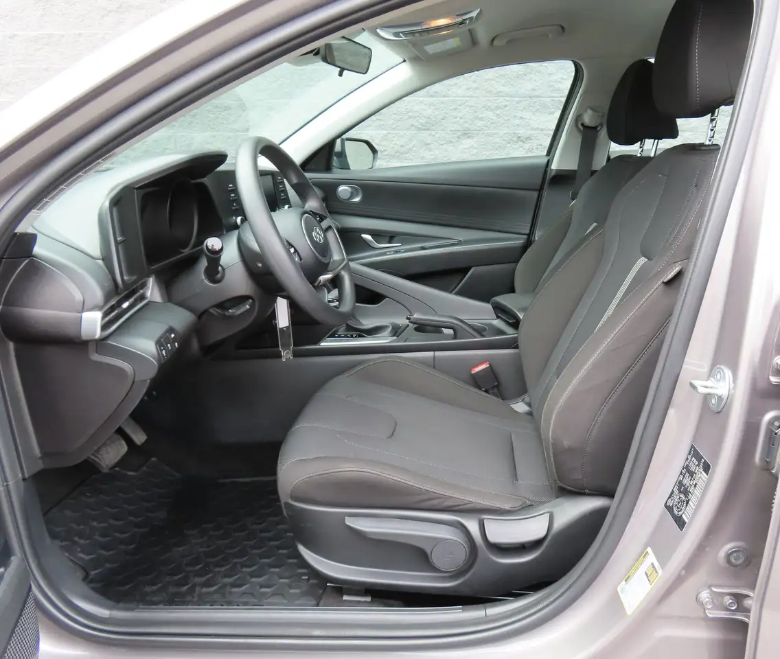 Hyundai ELANTRA снимка Hyundai ELANTRA