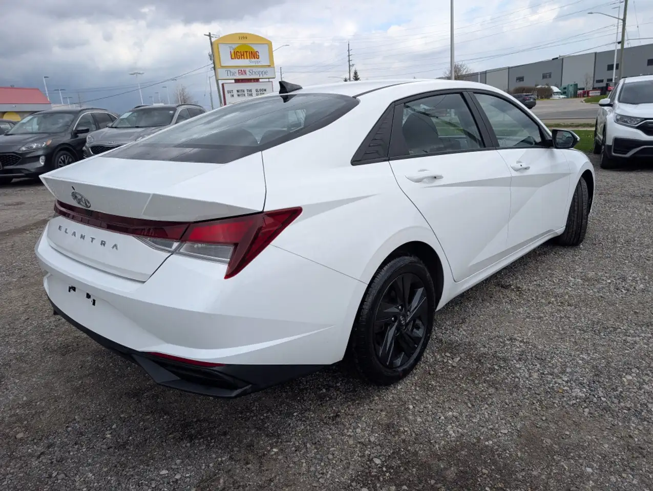 Hyundai ELANTRA снимка Hyundai ELANTRA