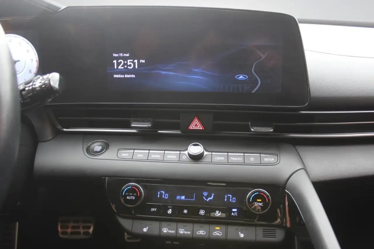 Hyundai ELANTRA снимка Hyundai ELANTRA