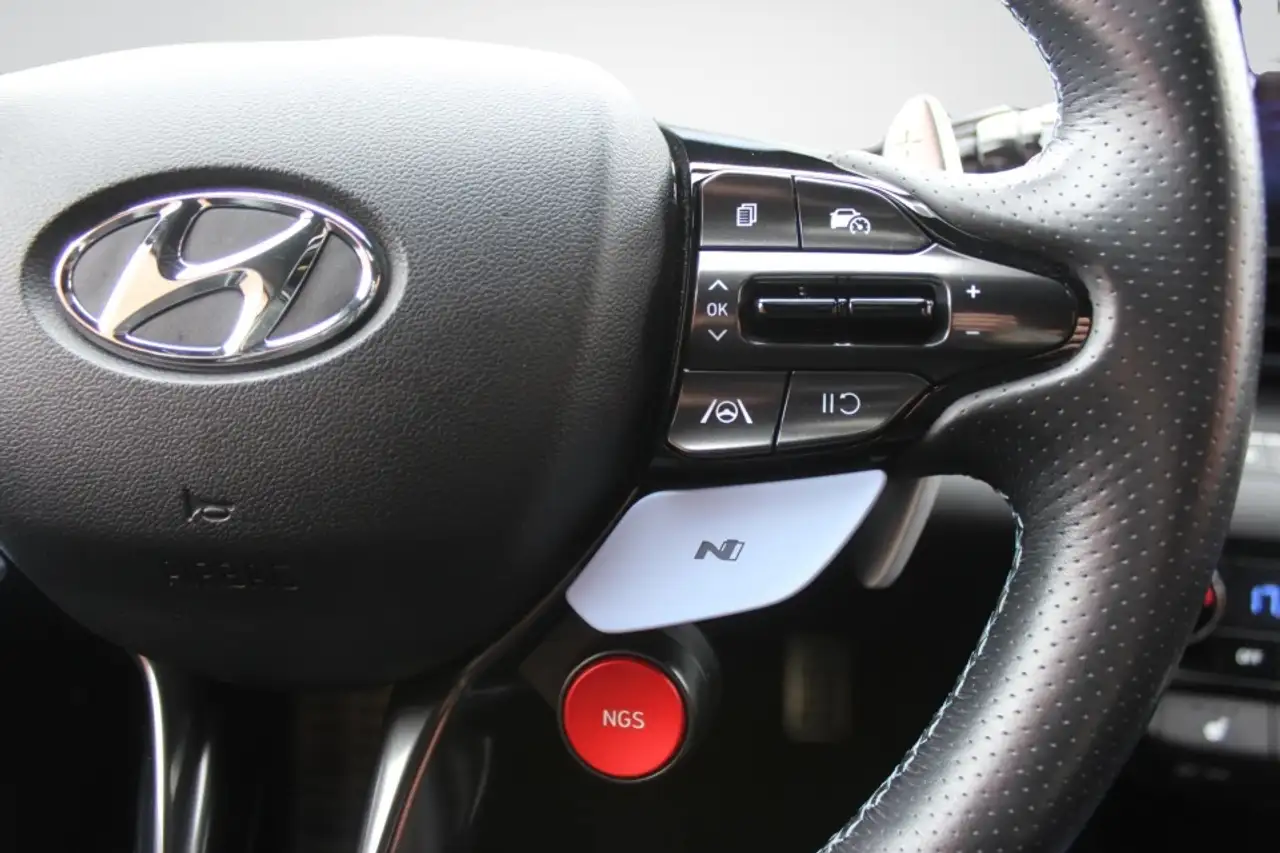 Hyundai ELANTRA снимка Hyundai ELANTRA