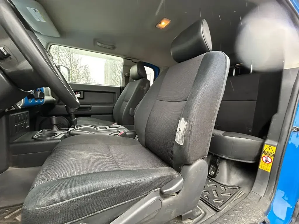 Toyota FJ Cruiser снимка Toyota FJ Cruiser
