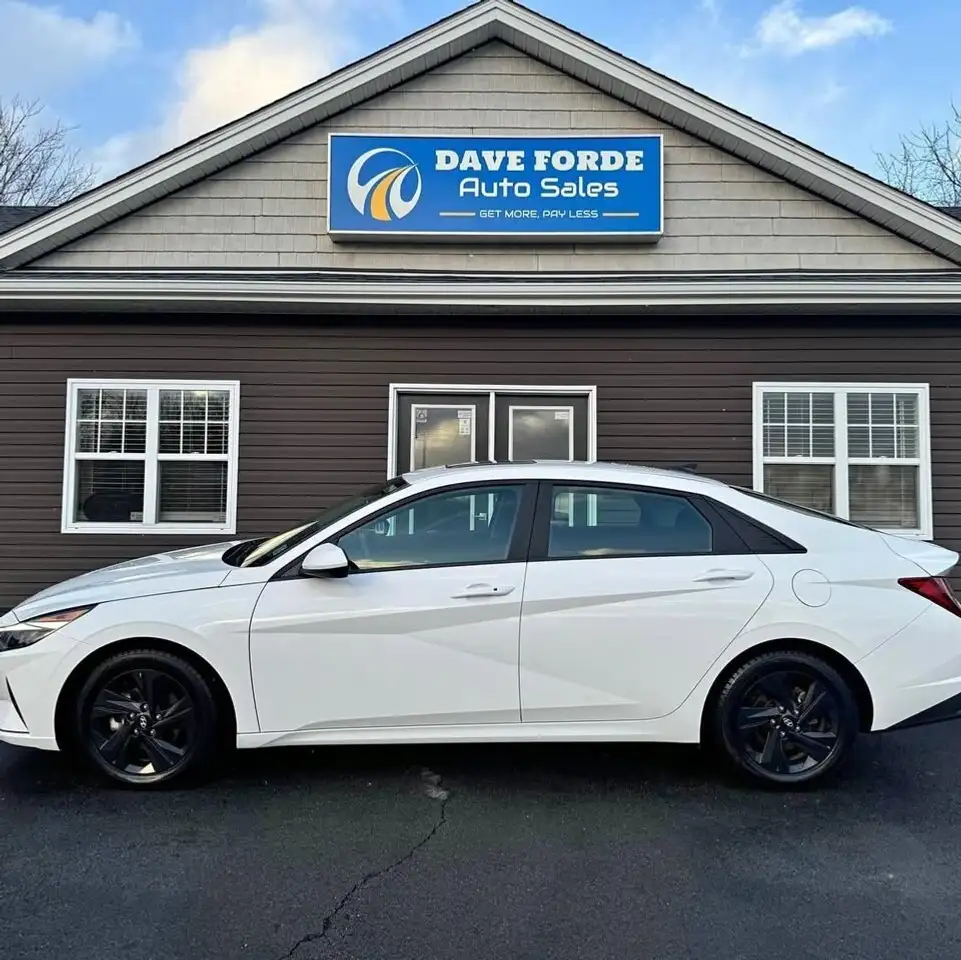 Hyundai ELANTRA снимка Hyundai ELANTRA