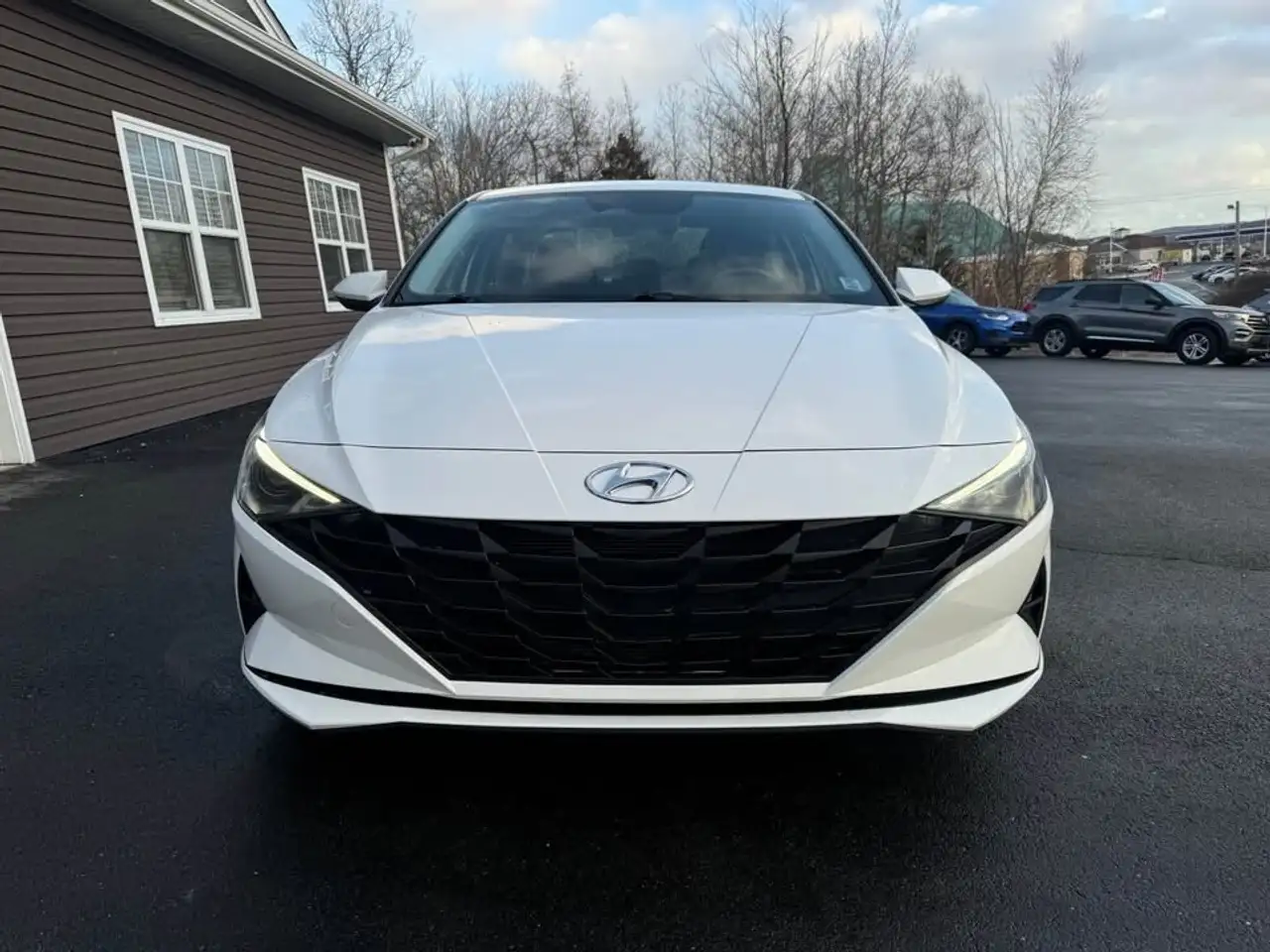 Hyundai ELANTRA снимка Hyundai ELANTRA