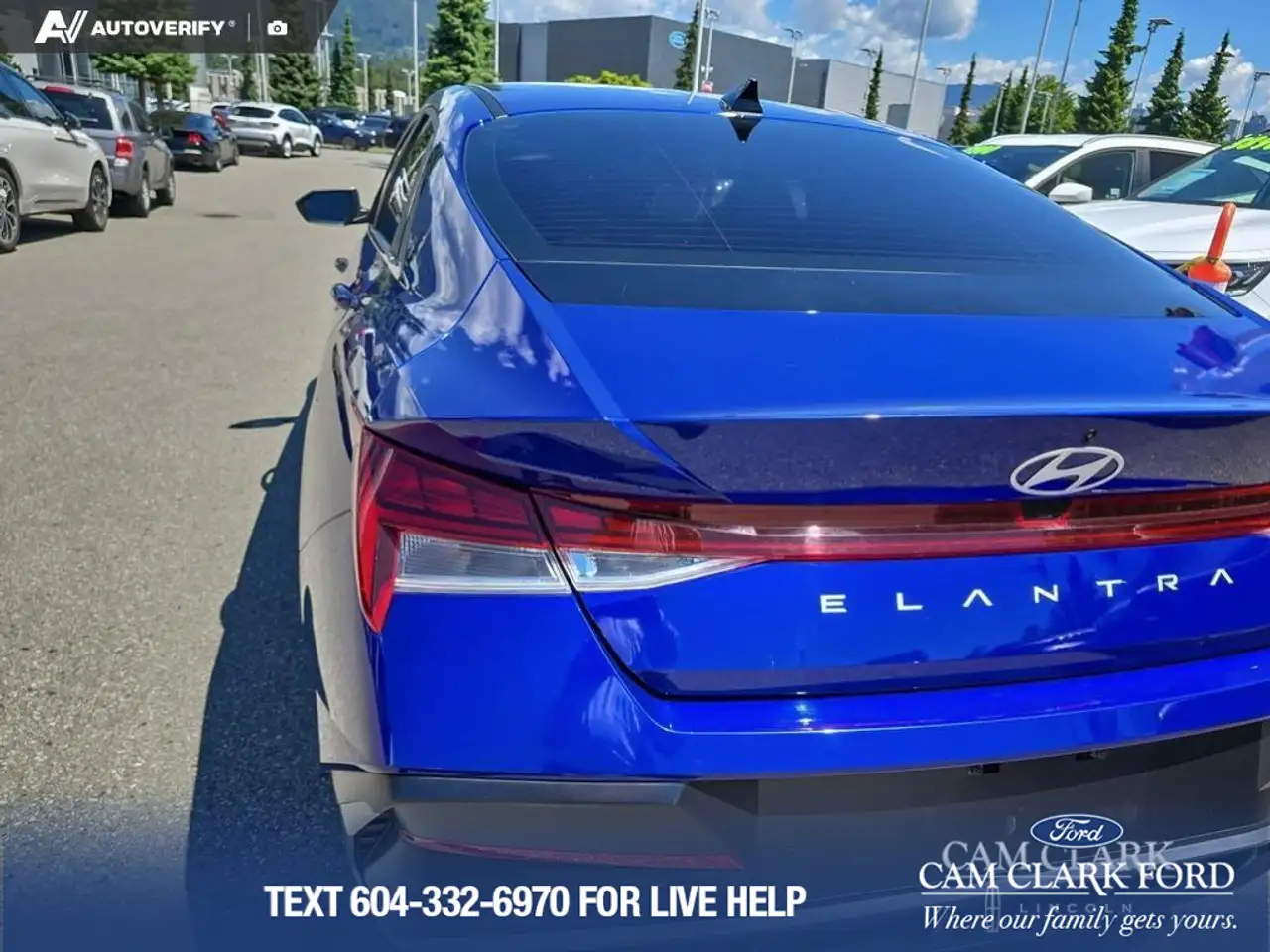Hyundai ELANTRA снимка Hyundai ELANTRA