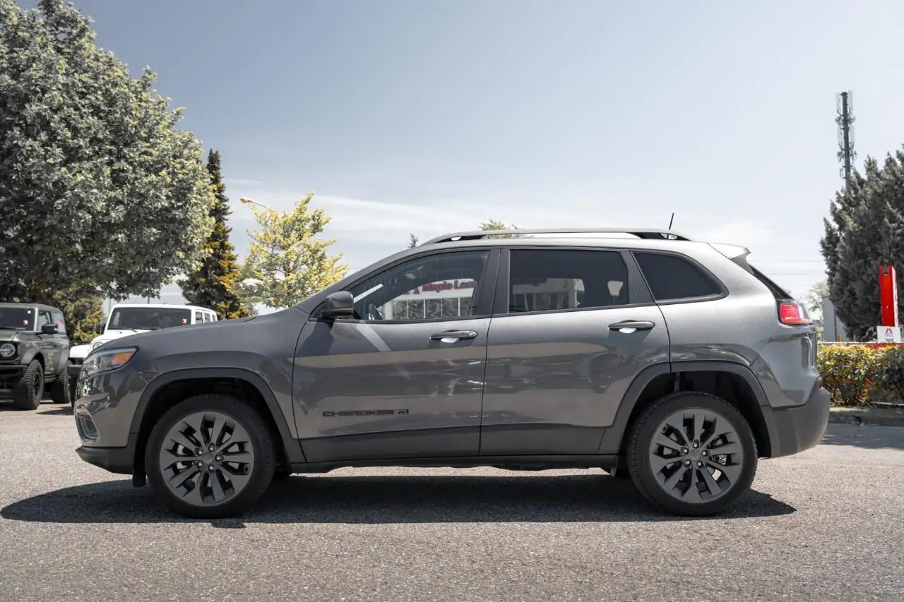 Jeep Cherokee снимка Jeep Cherokee