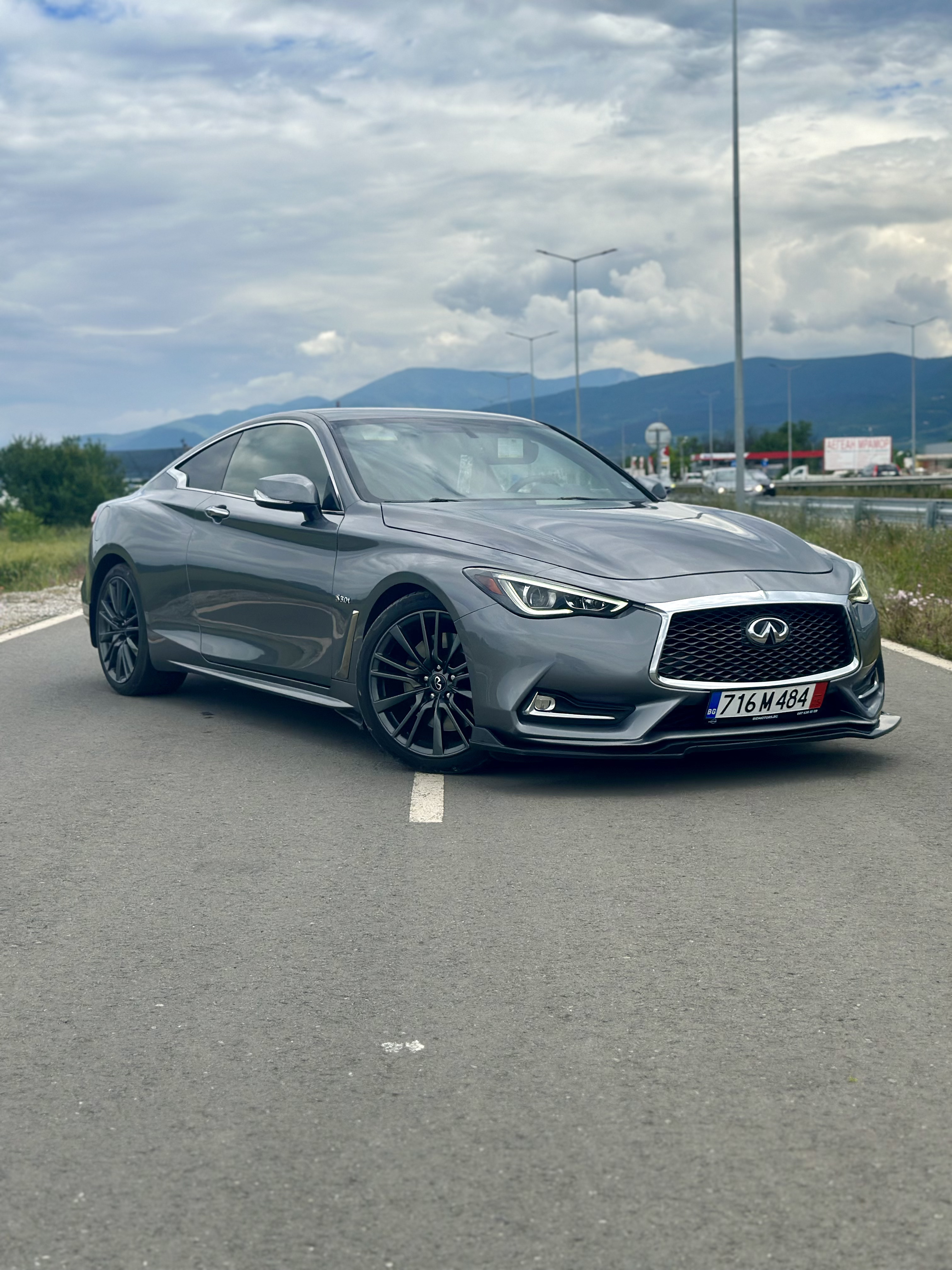 2017 INFINITI Q60 RED SPORT