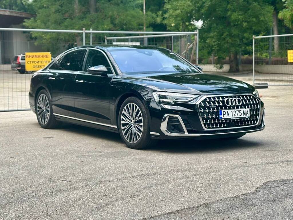 2022 AUDI A8  LONG