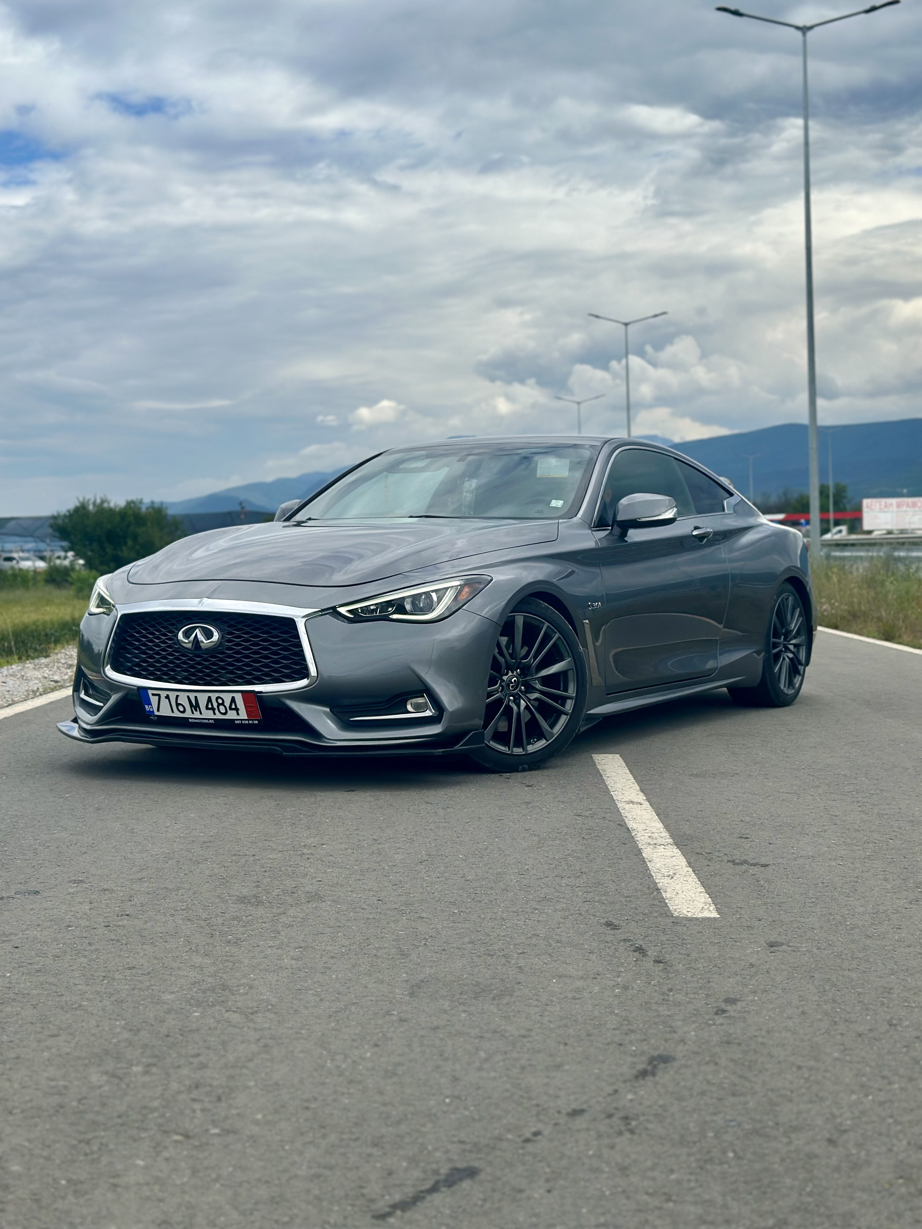 2017 INFINITI Q60 RED SPORT