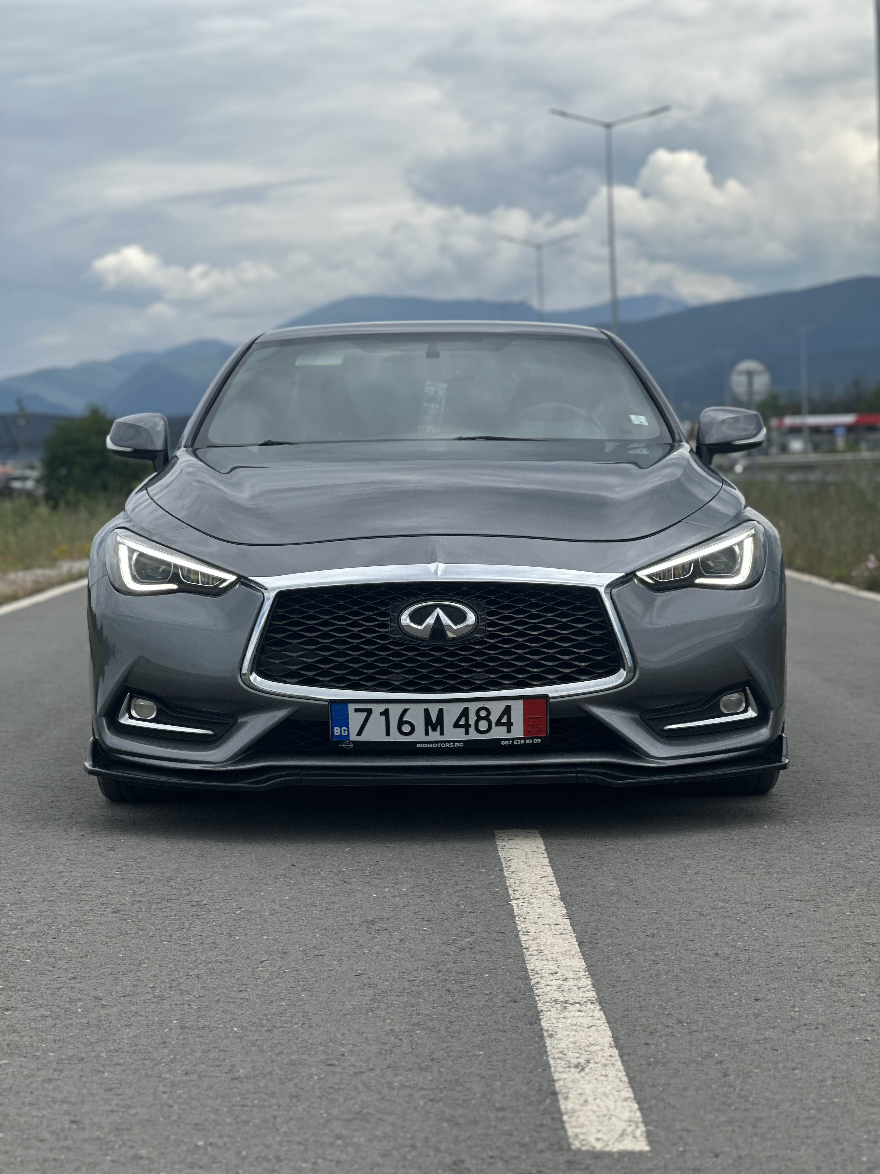 2017 INFINITI Q60 RED SPORT