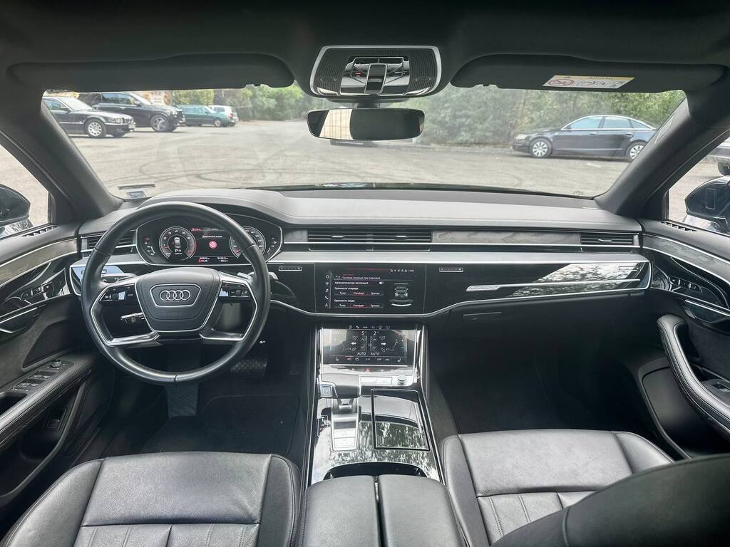 2022 AUDI A8  LONG