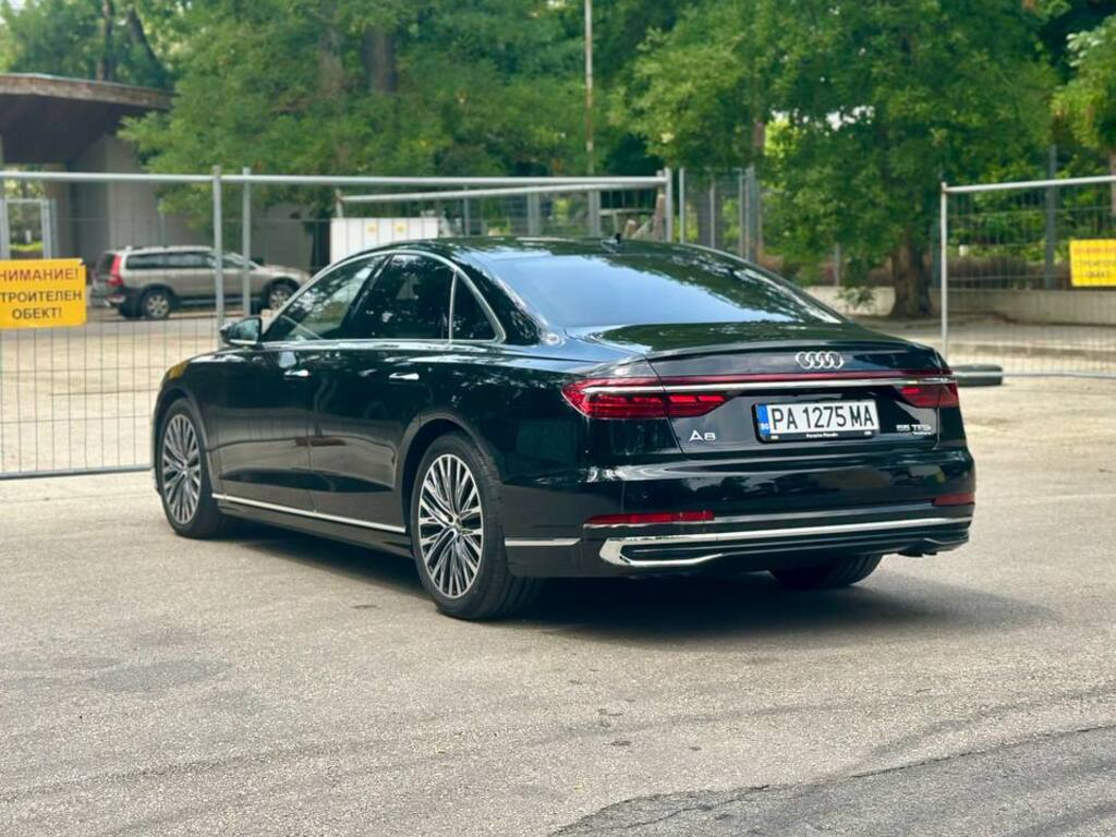 2022 AUDI A8  LONG