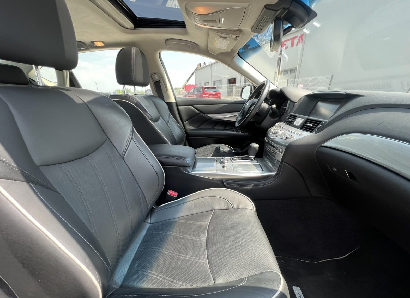 2019 INFINITI Q70 LPG