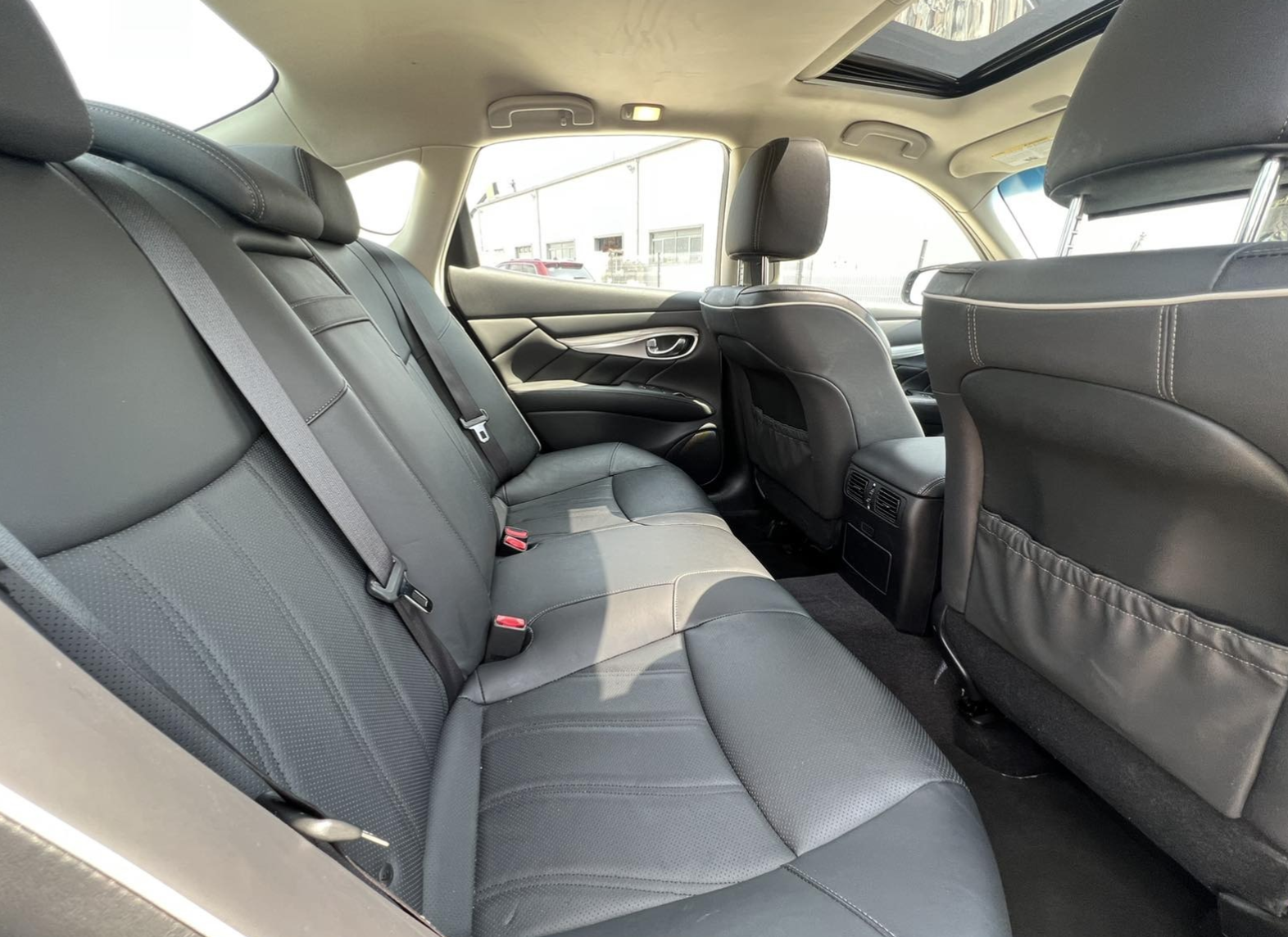 2019 INFINITI Q70 LPG