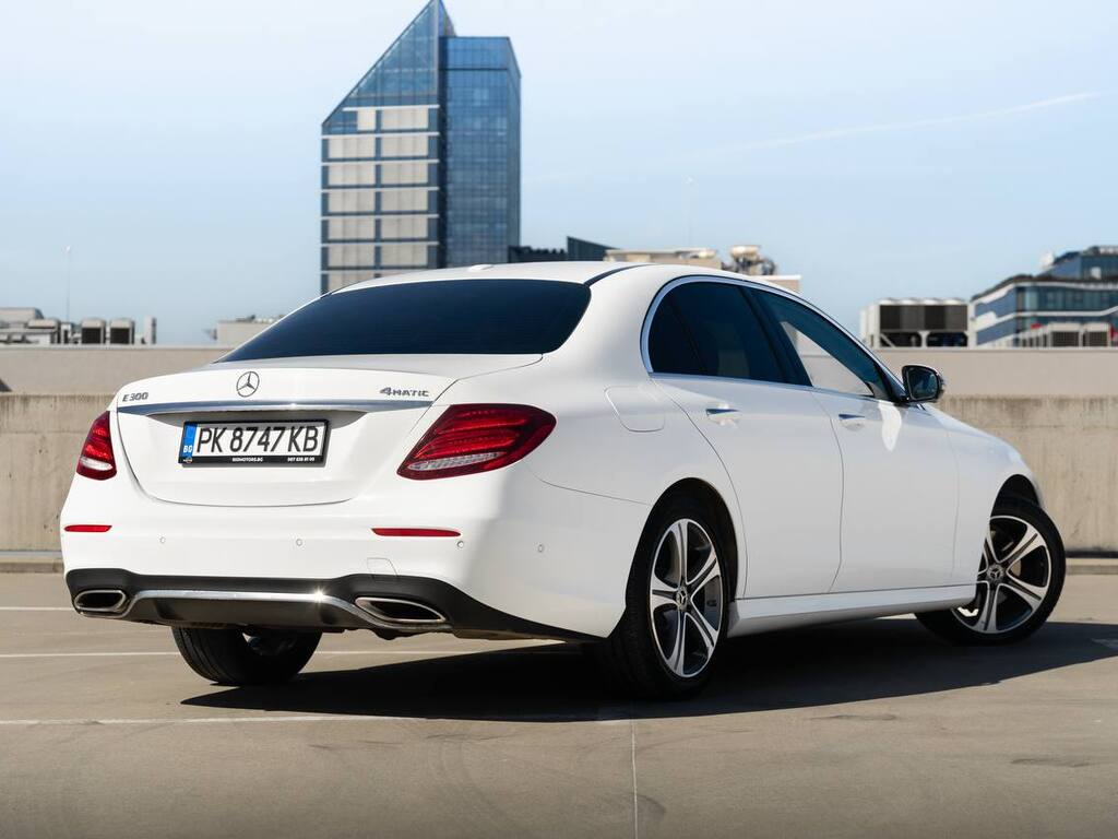 2019 MERCEDES-BENZ E300 4MATIC